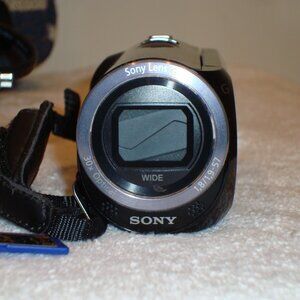 Sony Handycam HDR-CX380 Camcorder 2GB Card, USB Cable, 2x Batteries, Bag TESTED